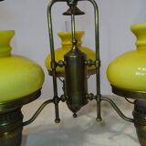 Grand lustre 3 feux en verre, opaline et laiton