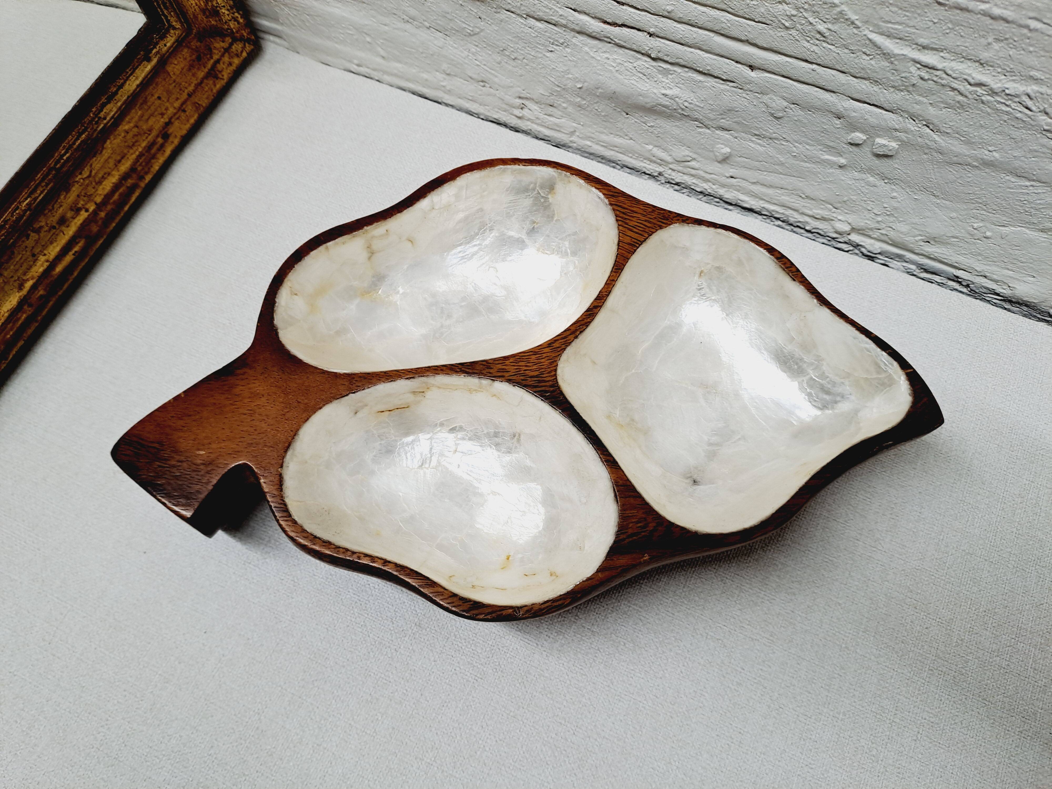 Mother-of-pearl and wood empty pocket