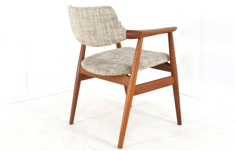 Svend Åge Eriksen for Glostrup GM11 chair - danish design - new upholstery