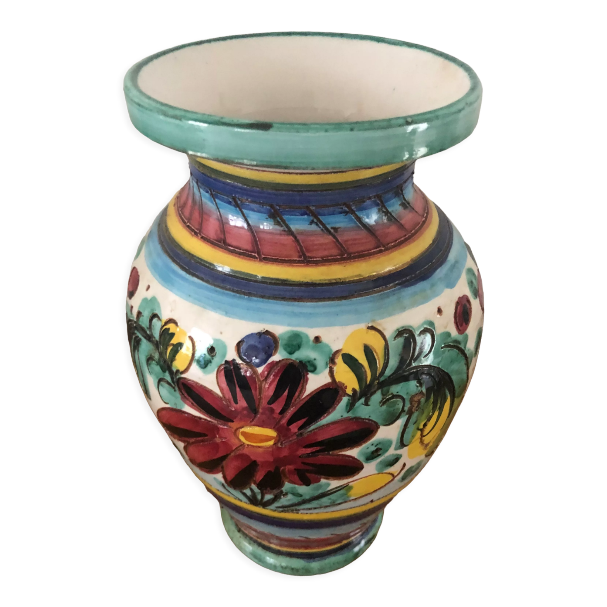 Italian majolica vase with flower pattern