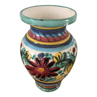 Italian majolica vase with flower pattern