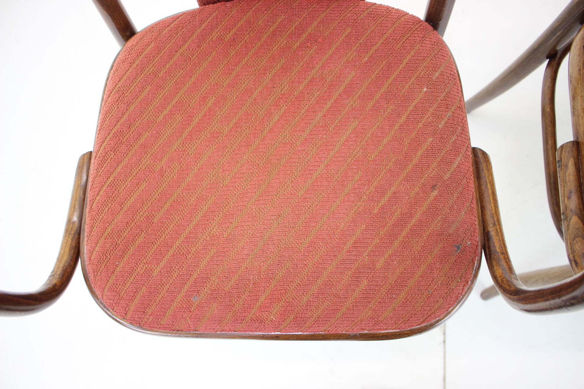 Set of two bentwood chairs, ton 1989