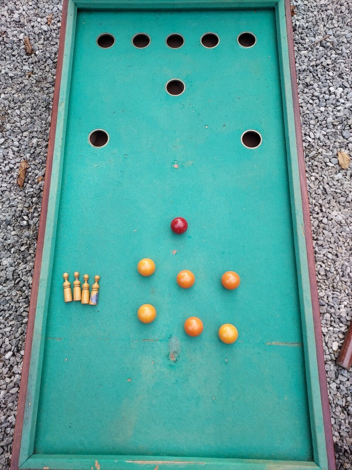 Russian table billiards