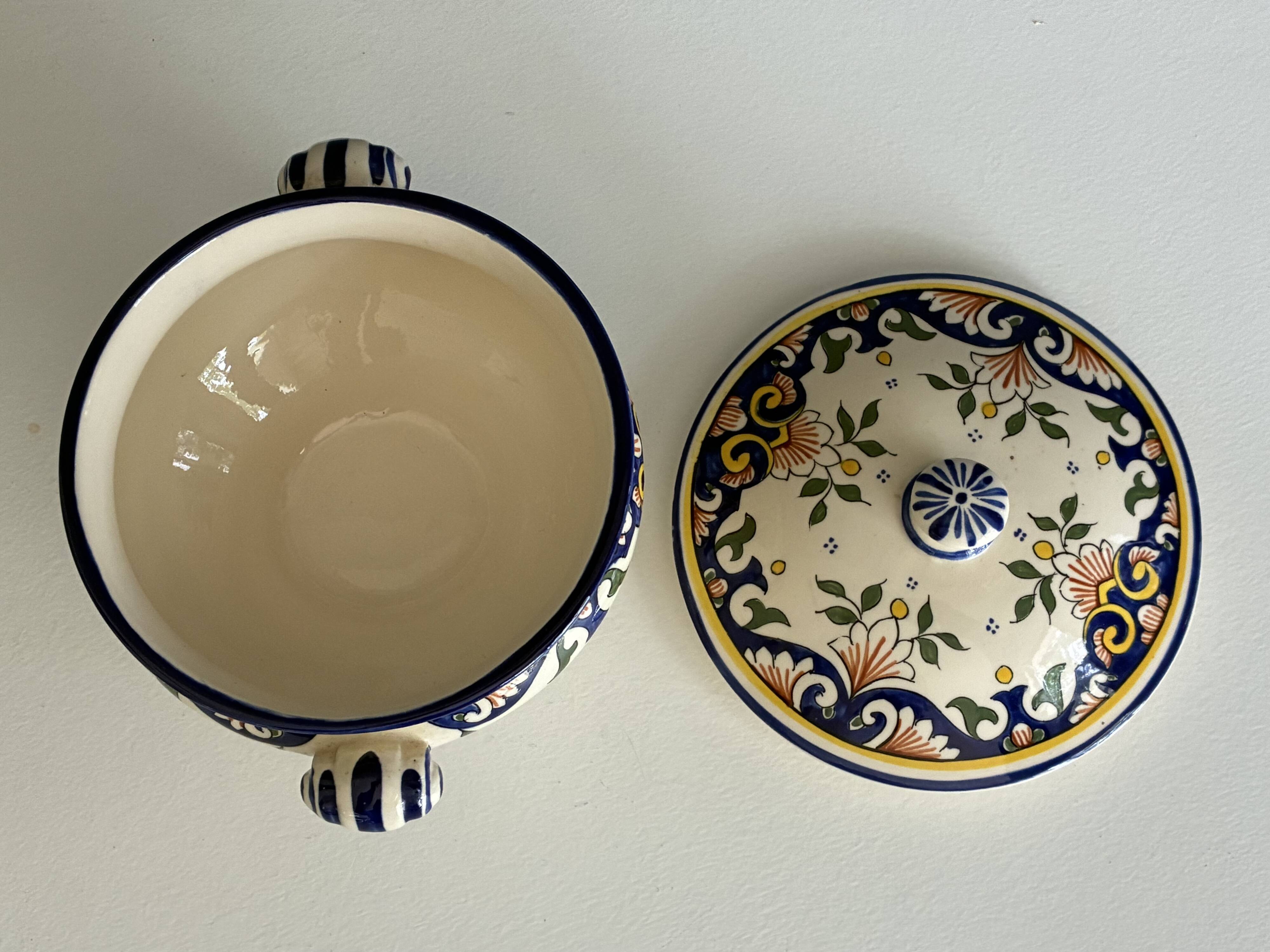 Fine porcelain sugar bowl from Rouen