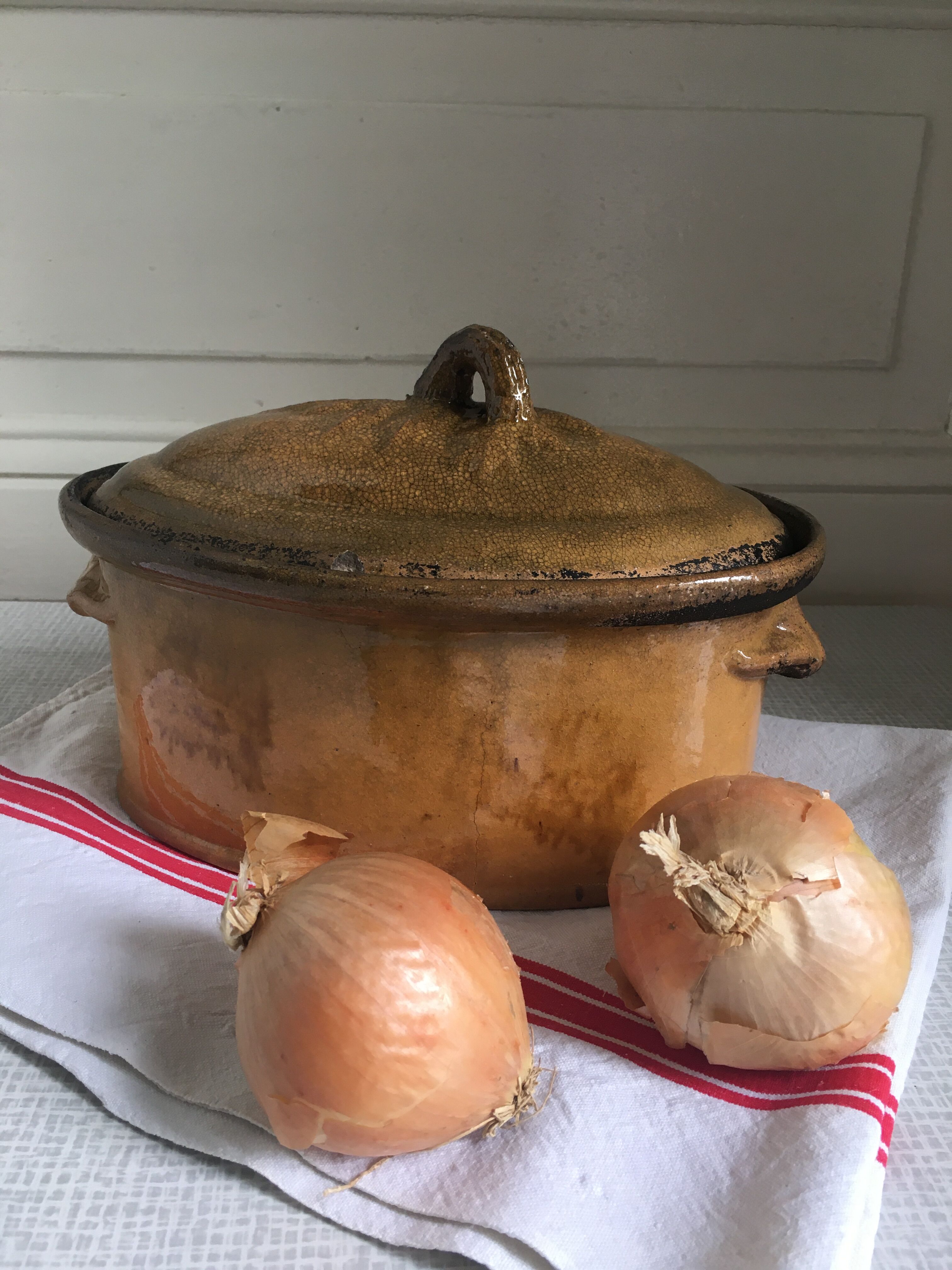 Terrine ancienne ovale en terre cuite émaillée Selency