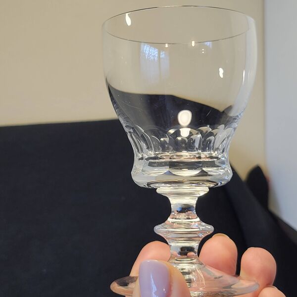 6 anciens verres à porto, vin blanc en cristal taillé