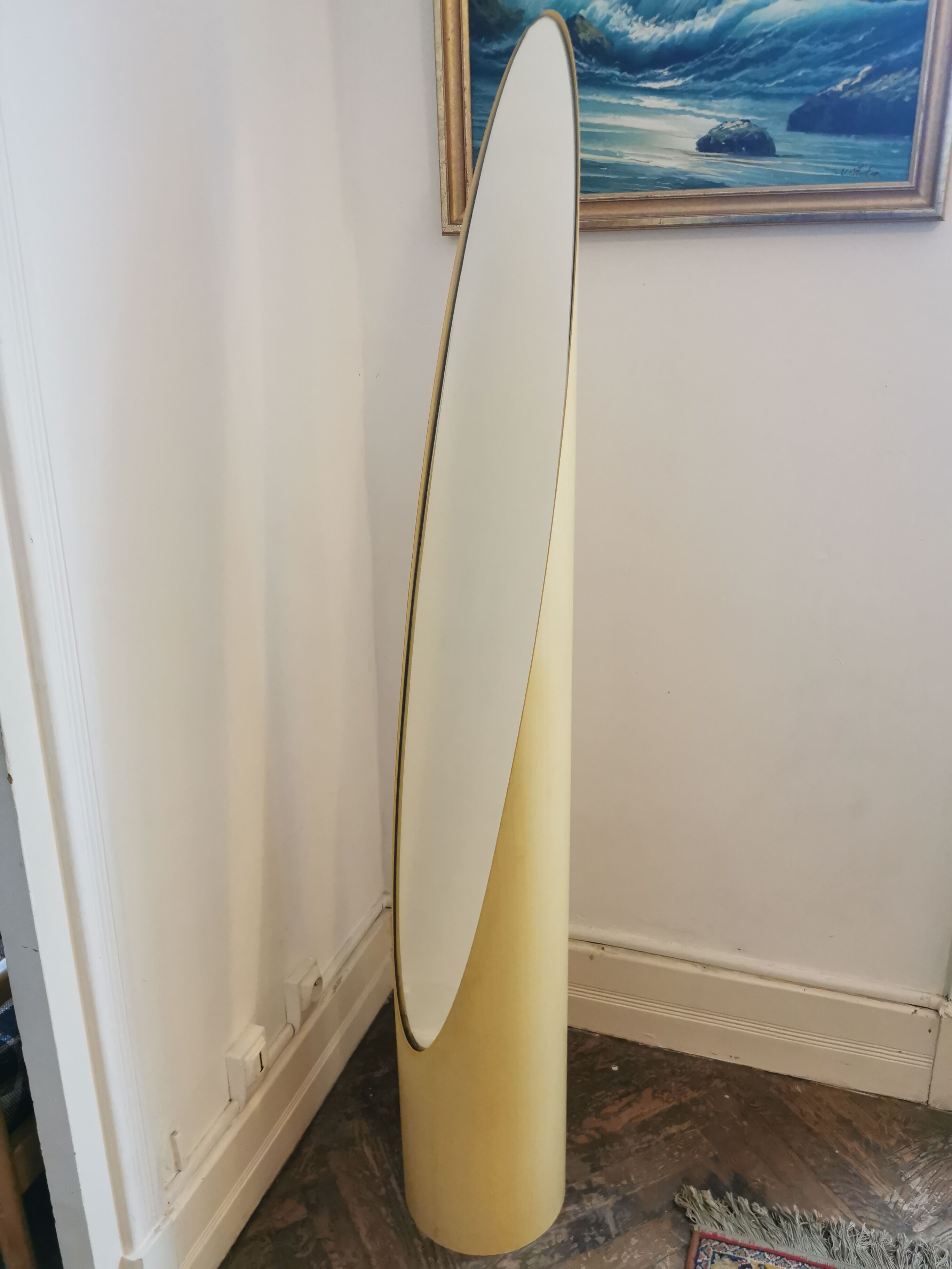 Mirror Unghia circa 1970