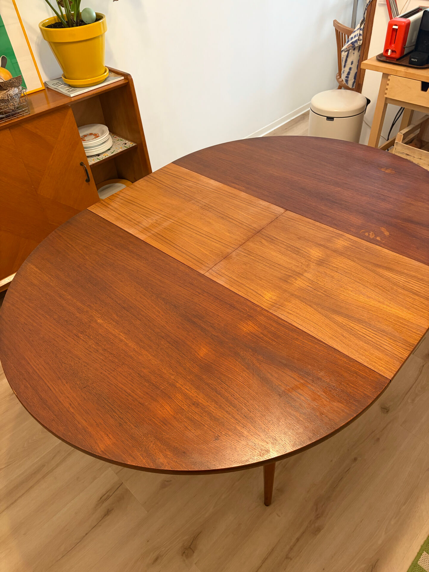 Table ronde design scandinave en teck extensible avec rallonge
