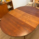 Table ronde design scandinave en teck extensible avec rallonge
