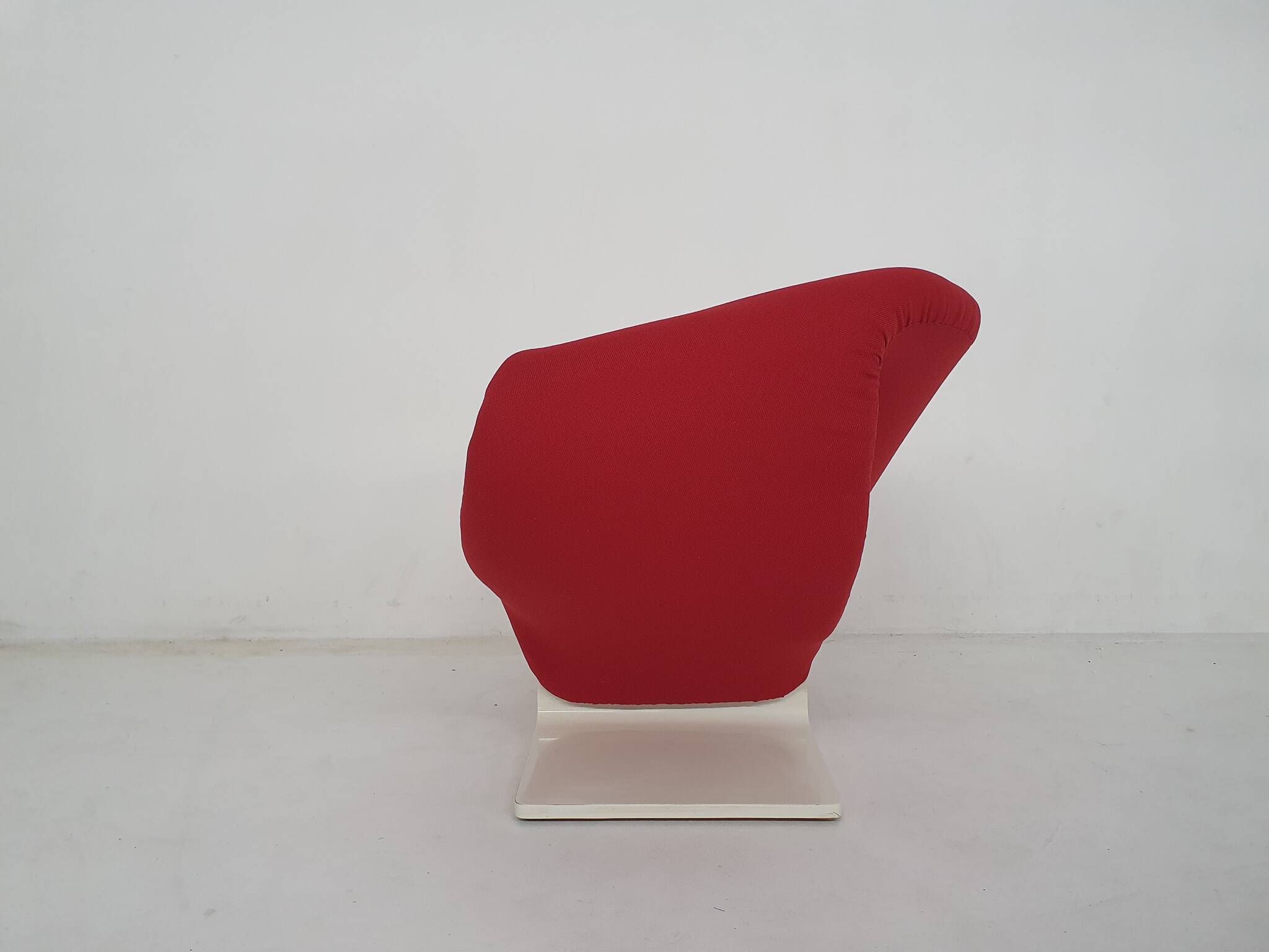 Design lounge chair model "Ribbon" by Pierre Paulin for Artifort, The Netherlands 1966