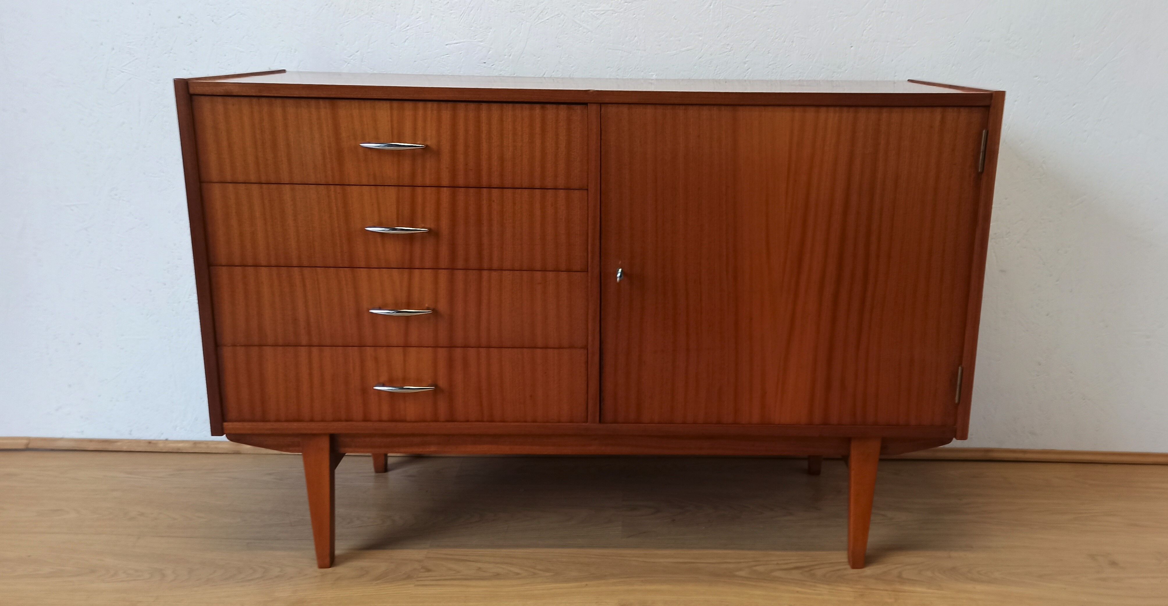 Enfilade des années 1970