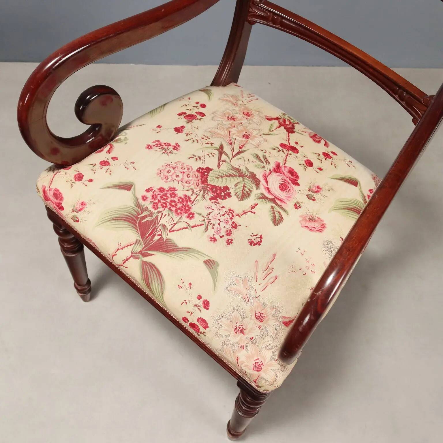 Antique Louis-Philippe armchairs in painted beech, 20th century