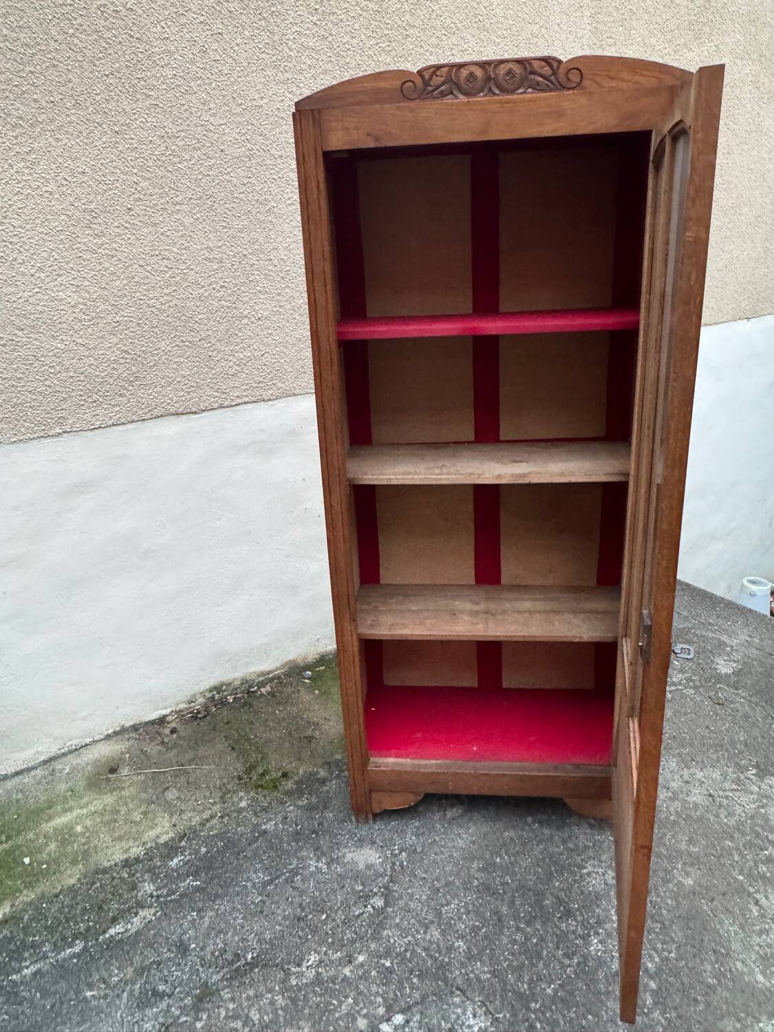 Vintage Parisian wardrobe