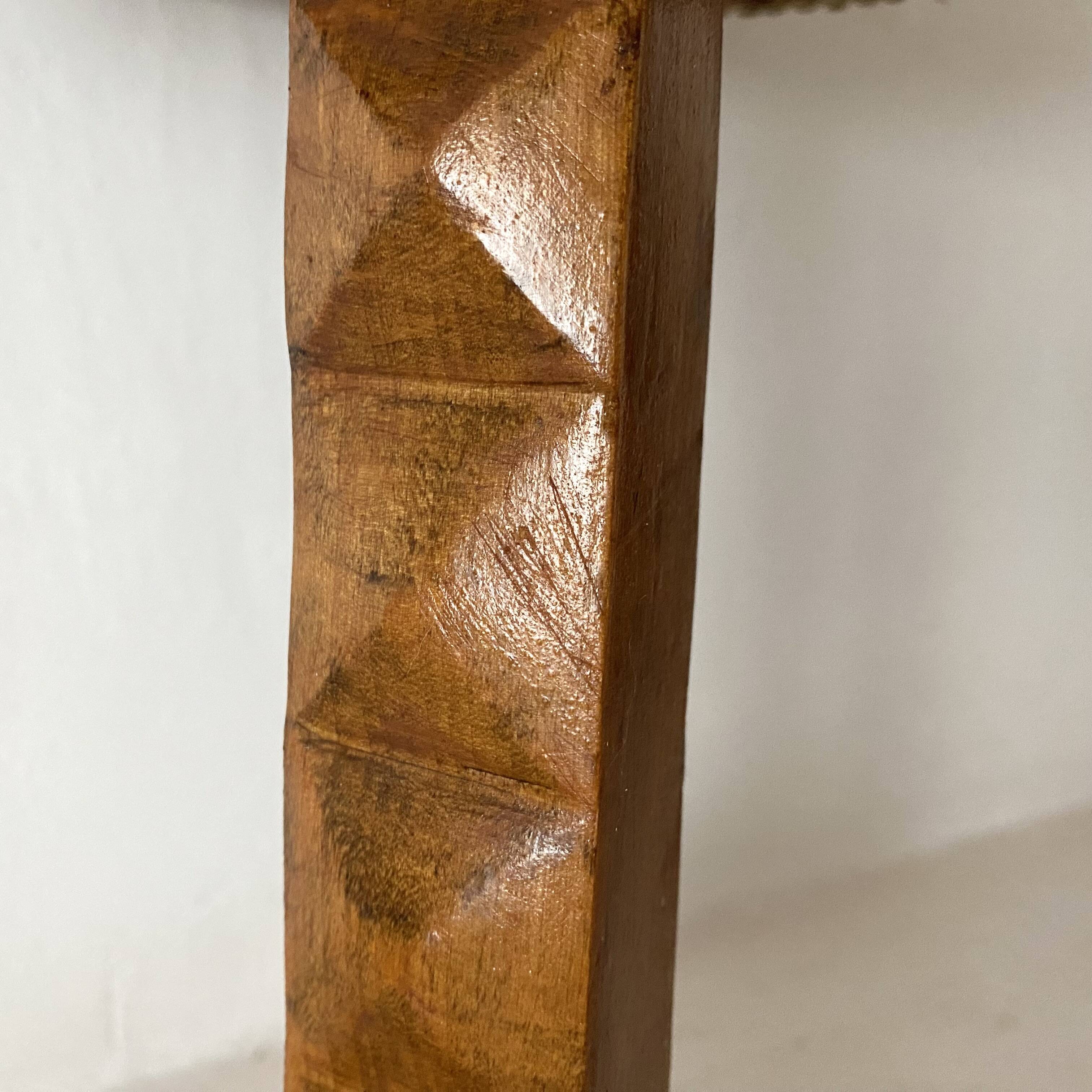 Art Deco lamp in carved wood and jute