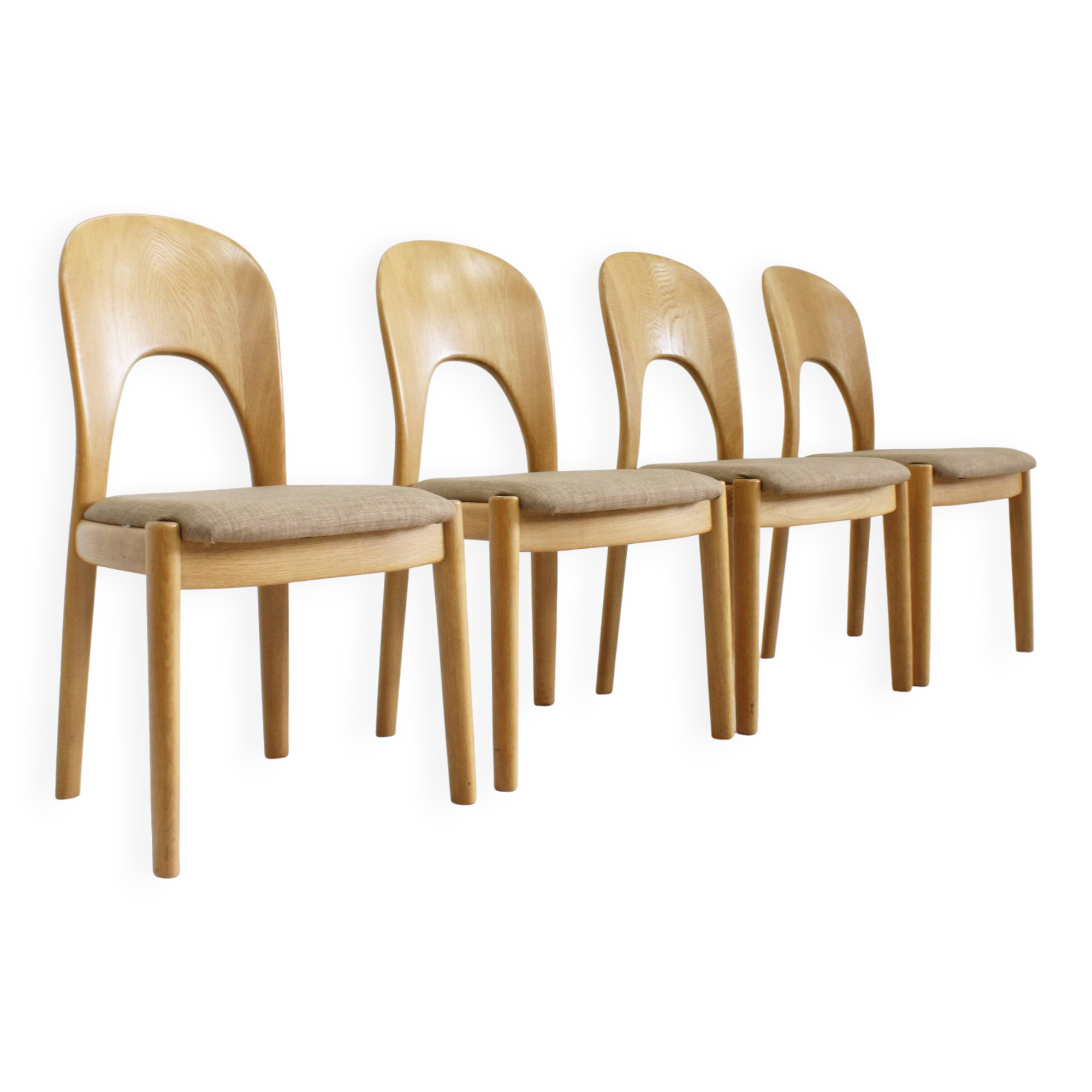 Chaises de salle à manger vintage danoises par Niels Koefoed en chêne massif, 1960s, Set de 4