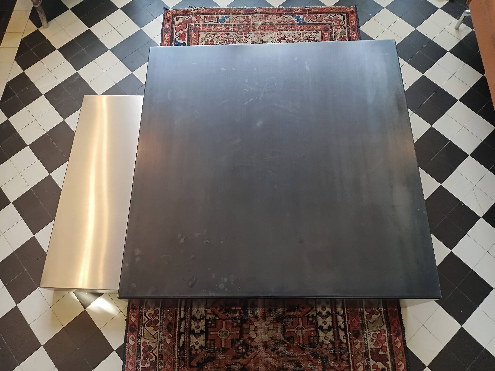 Zeus coffee table "Max & Moritz"