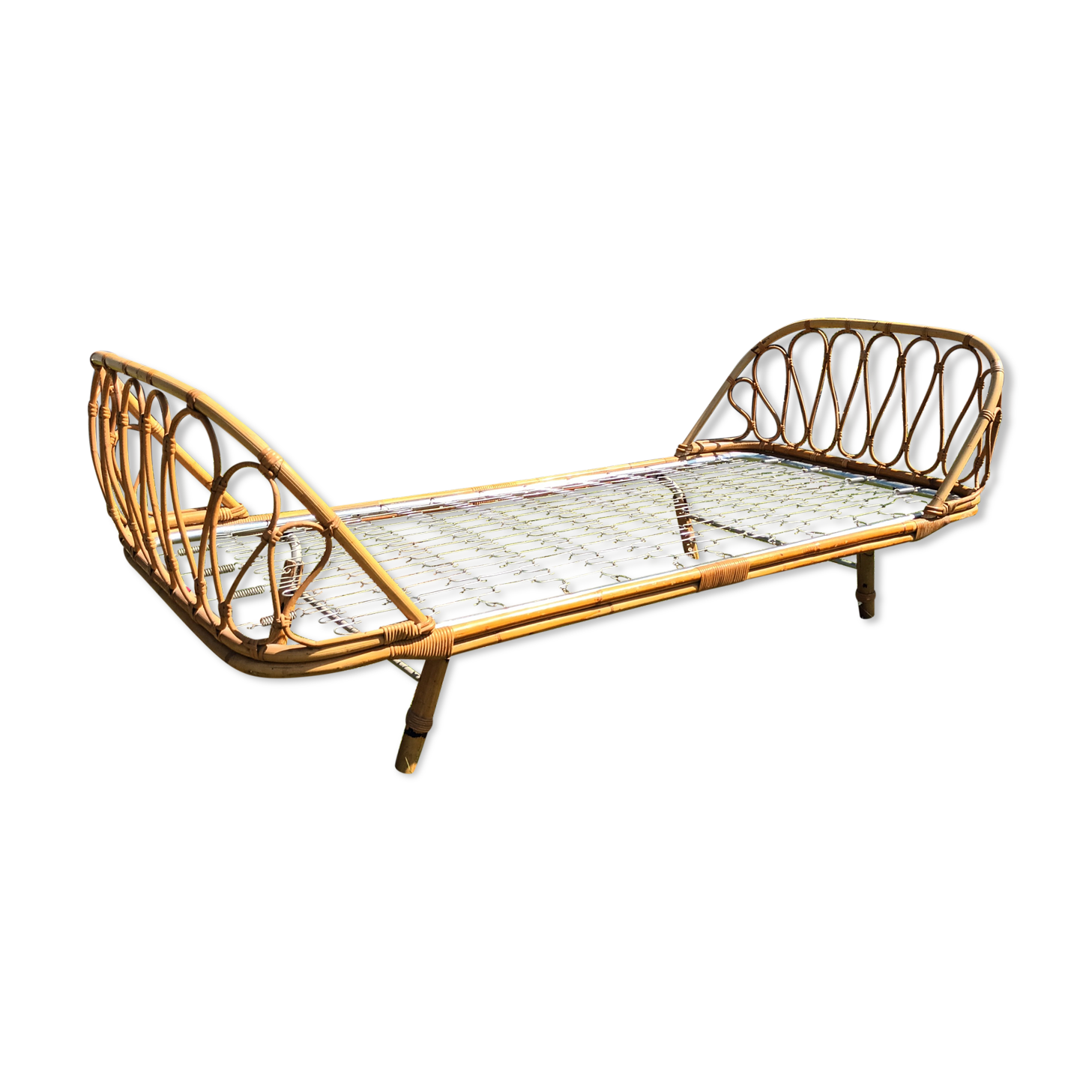 Vintage rattan basket bed