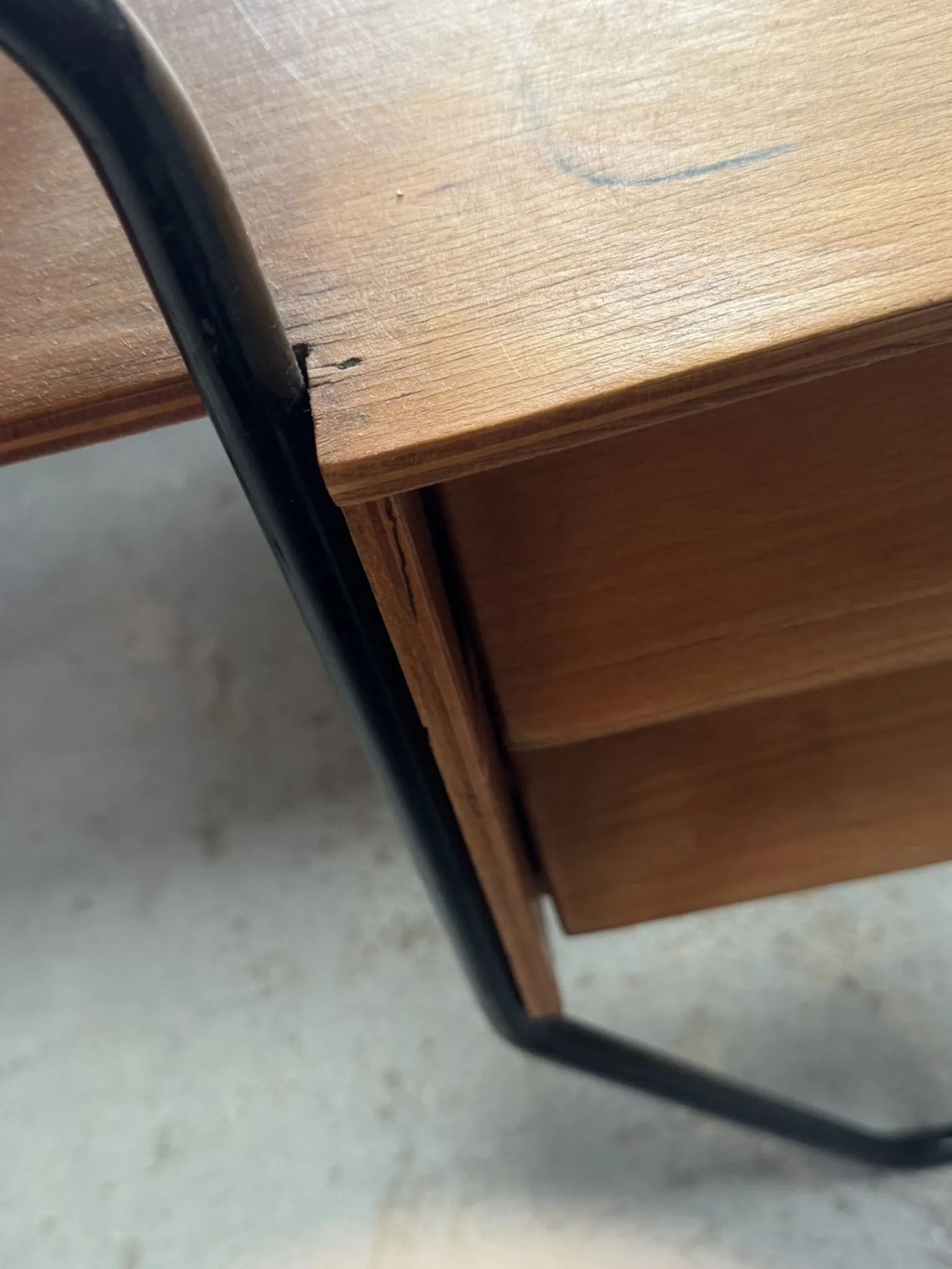 Children's desk