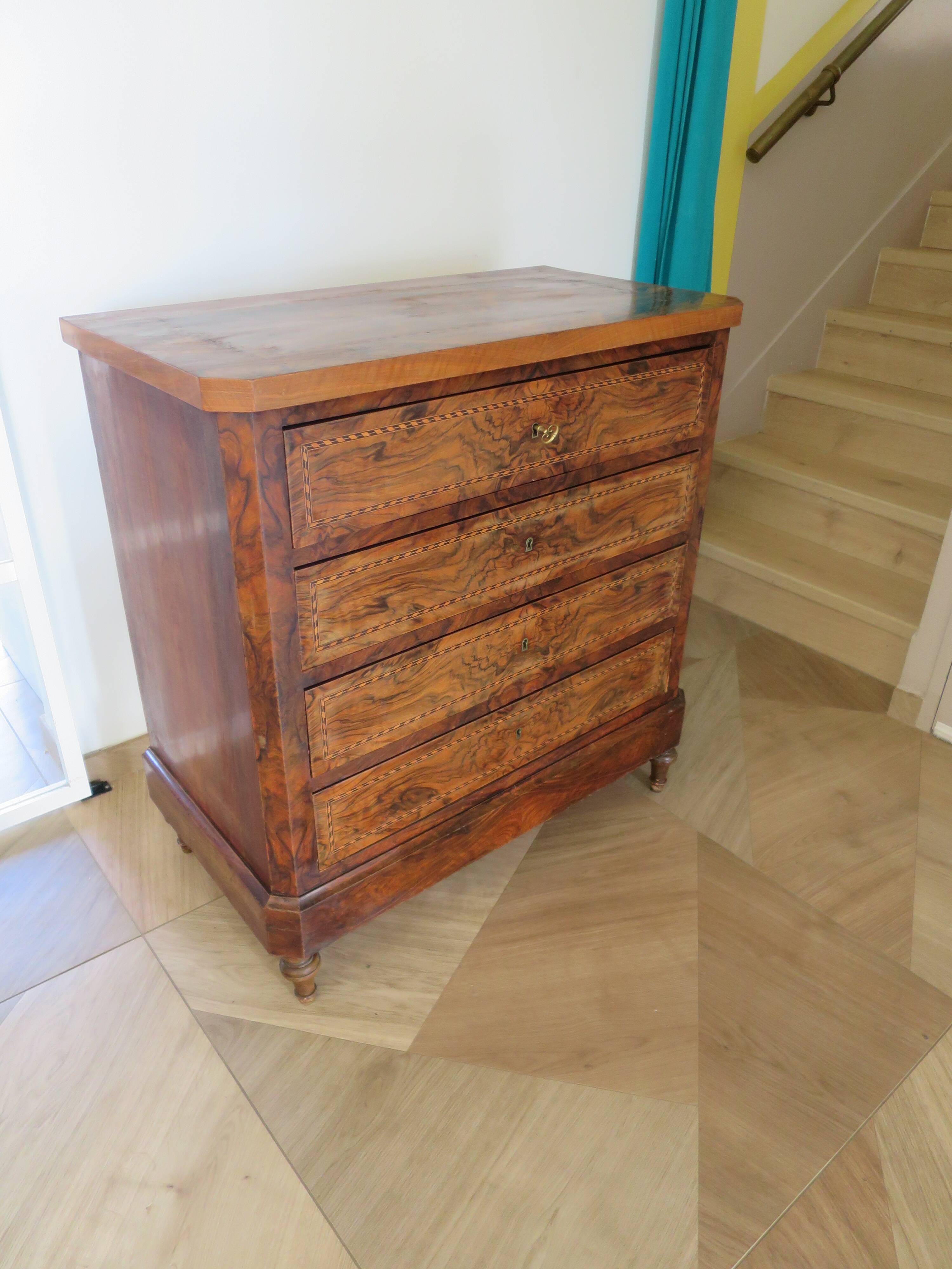 Antique oak burr chest of drawers - 4 drawers - marquetry inlay from the early 21st century