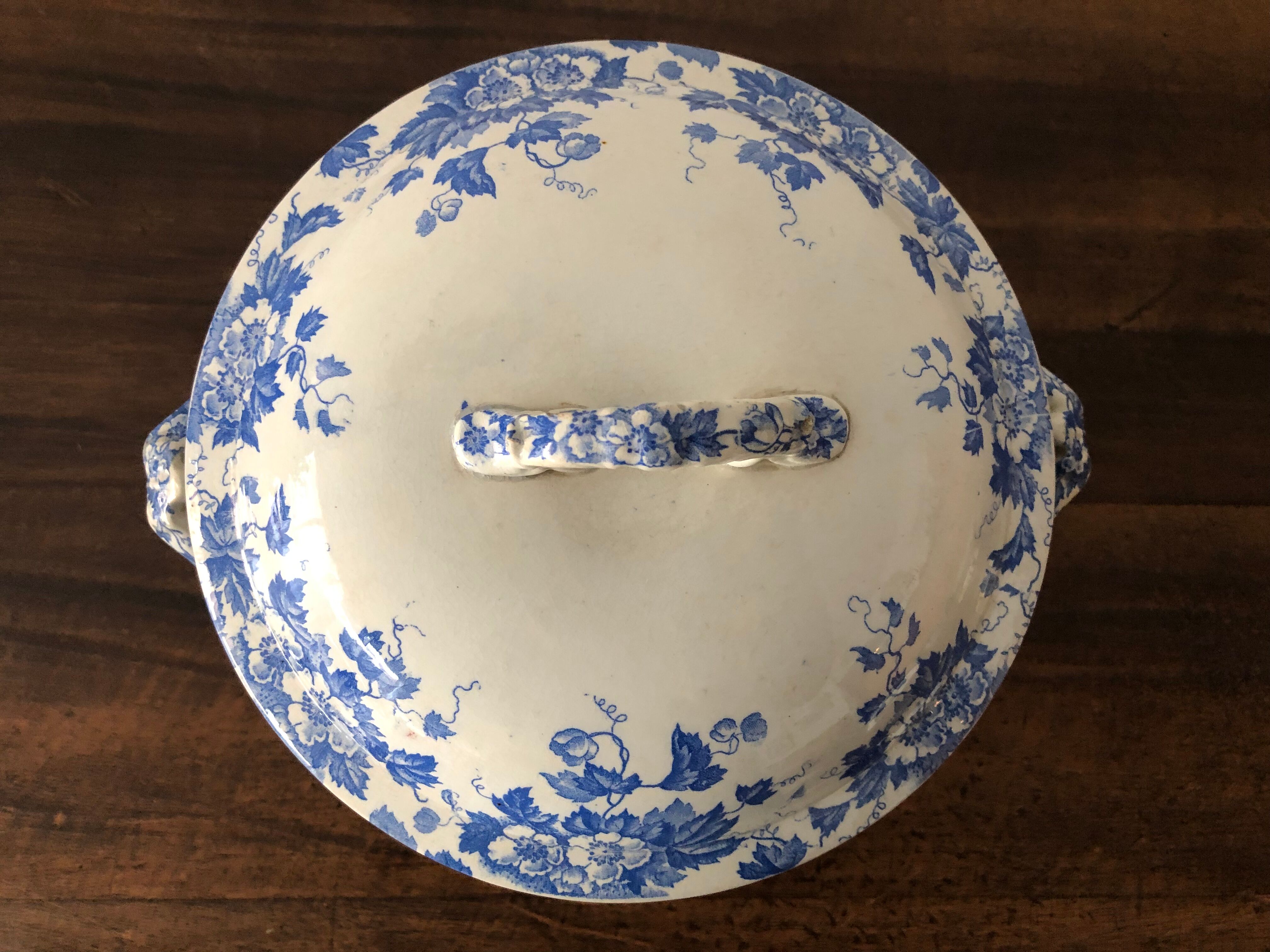 Saint Amand and Hamage soup dish, early 20th century