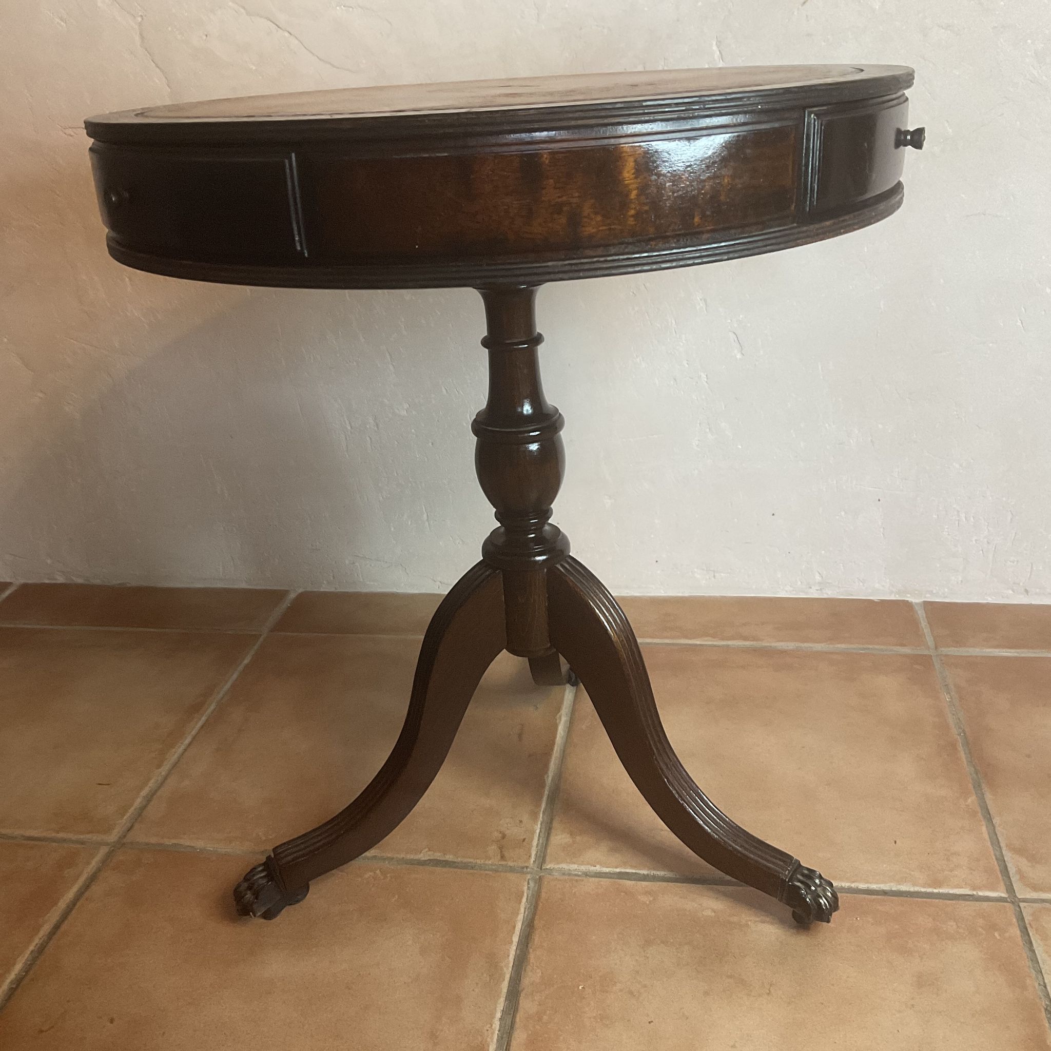 Small furniture side table pedestal table 3 drawers top leather lion's paw in bronze