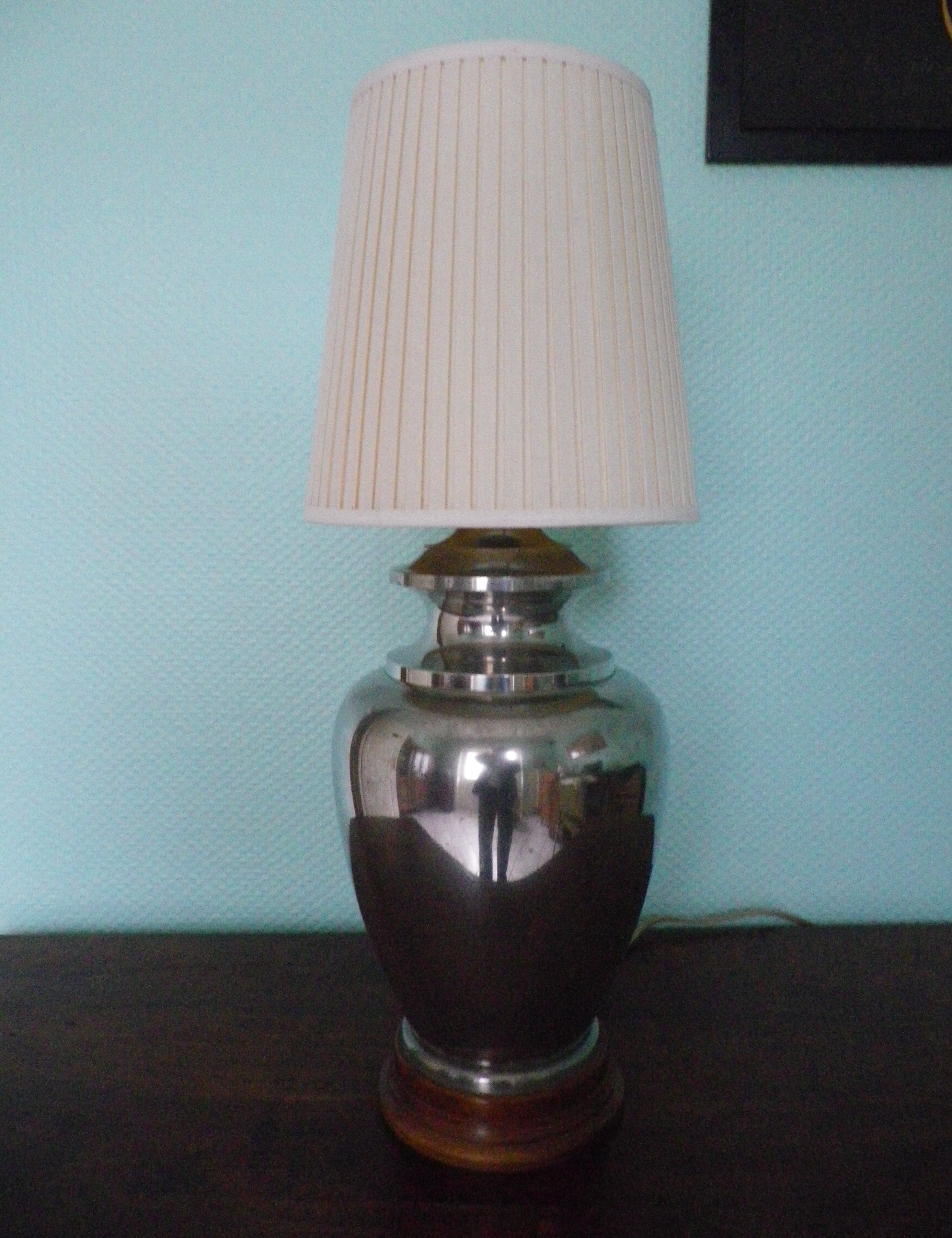 Living room mood lamp, silver metal base, wooden base, pleated lampshade