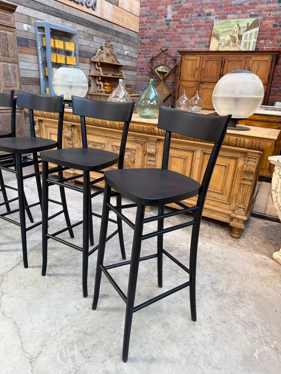 Suite de 6 tabourets de bar