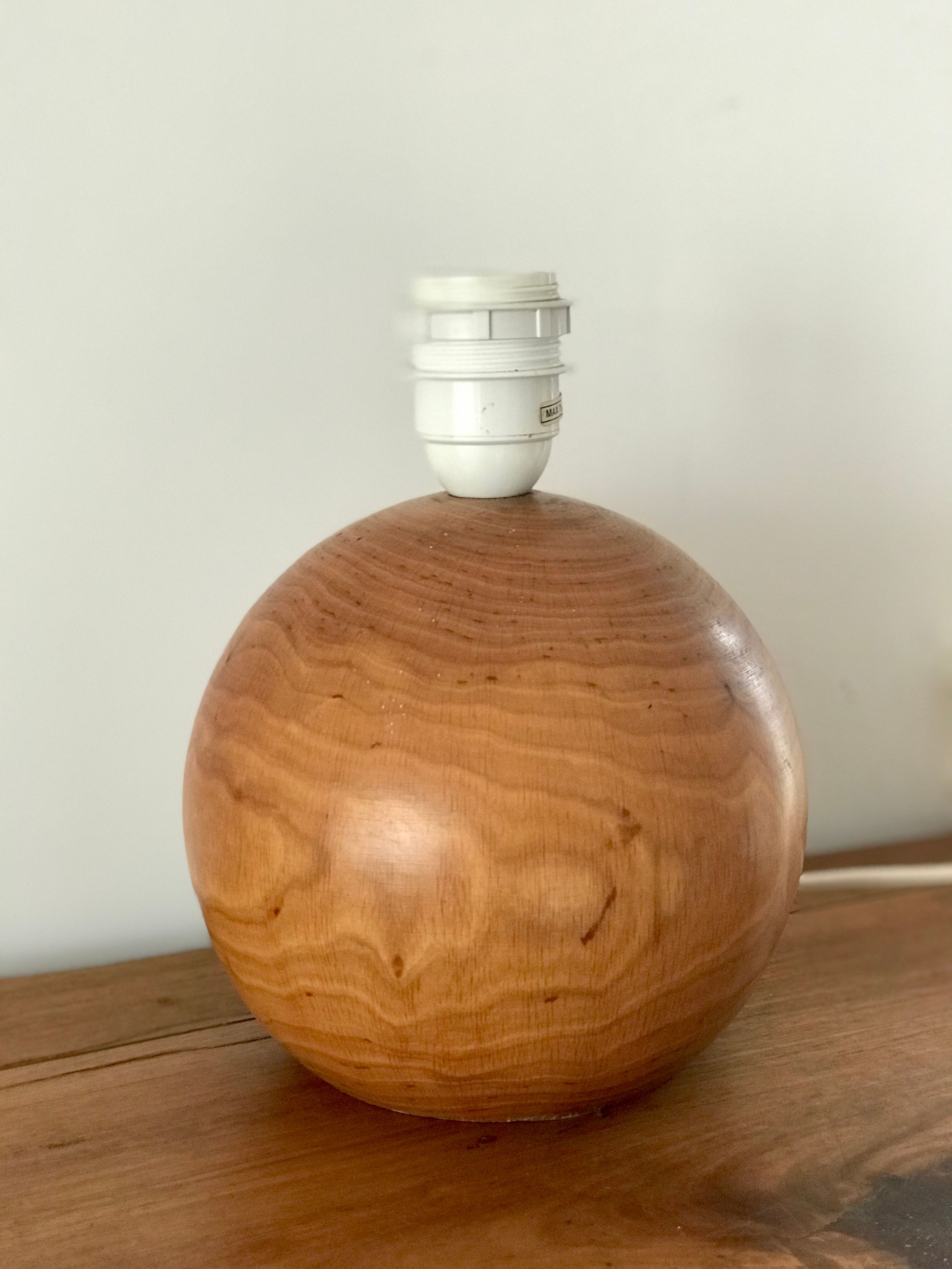 Lampe boule en bois