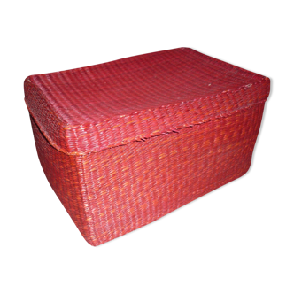 Pink-red braided wicker box