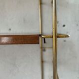 String-type wall shelf