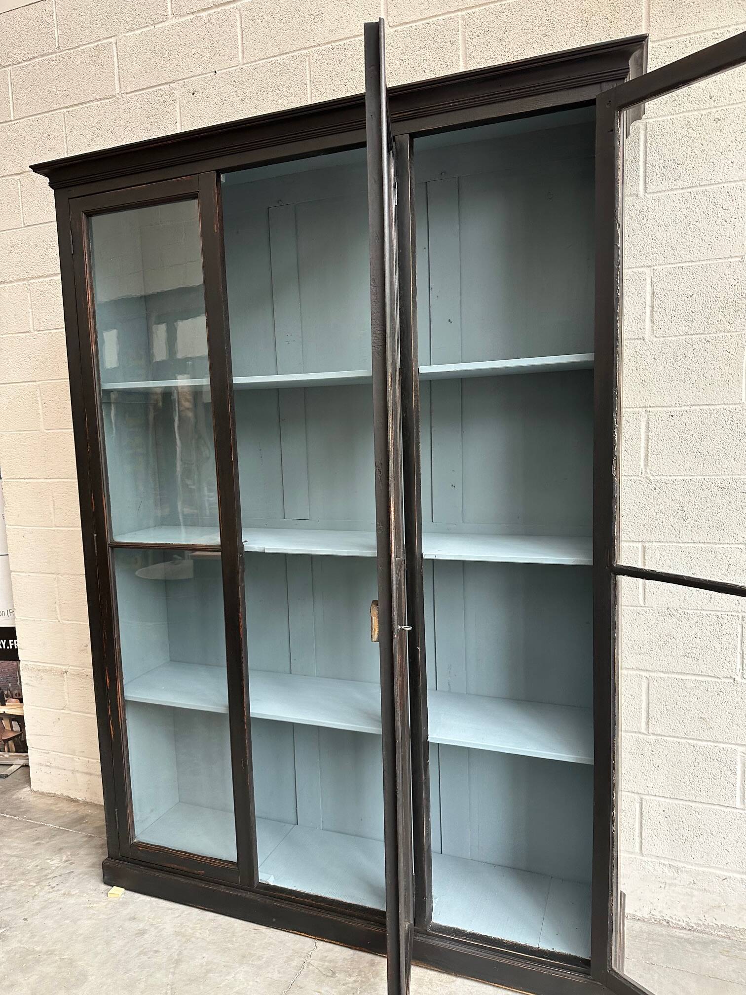 Late 19th century museum display case