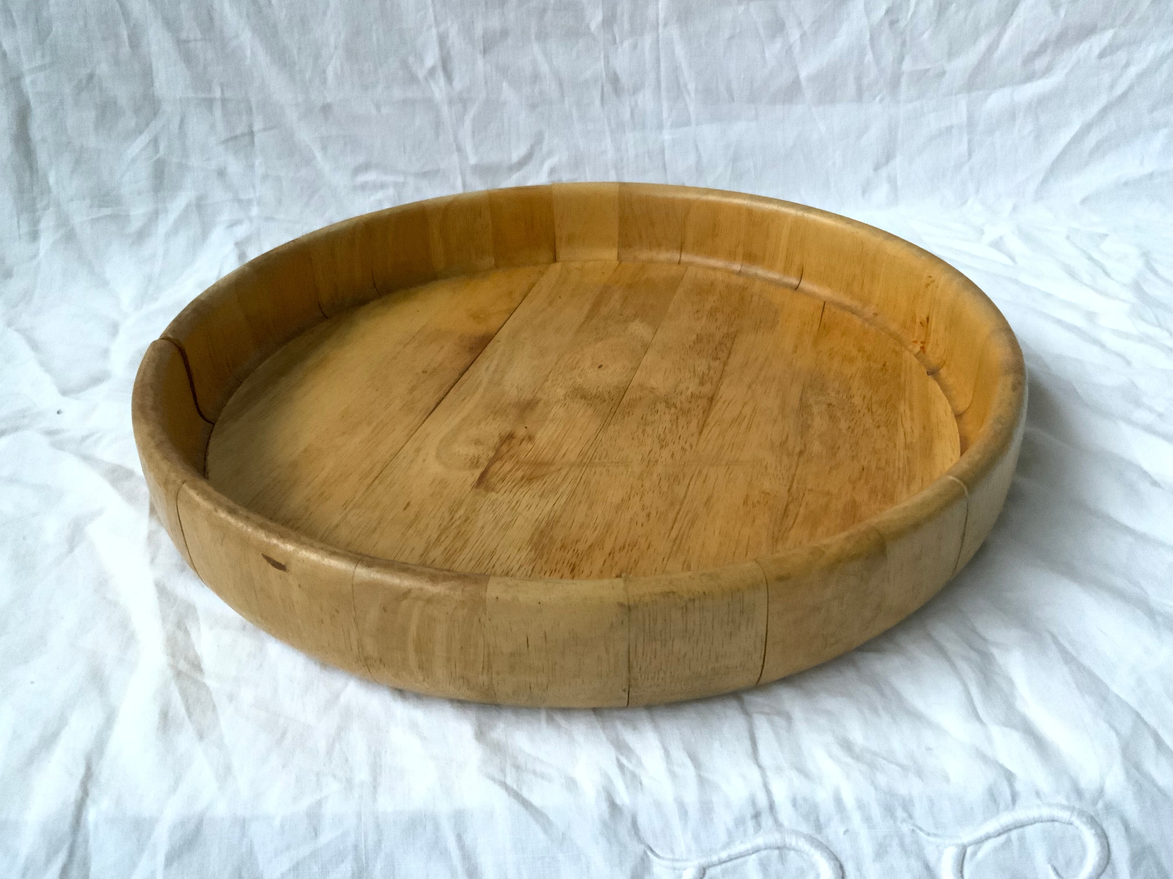 Round wooden top