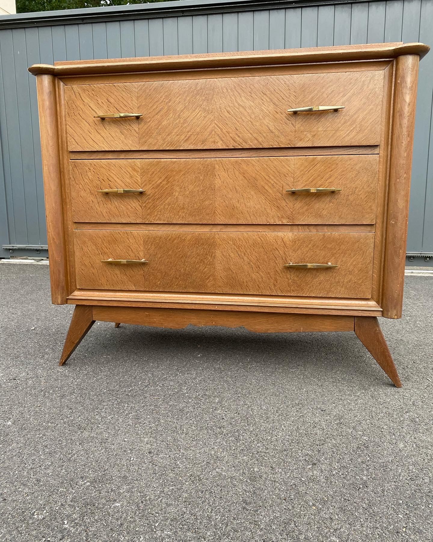 Compass foot dresser