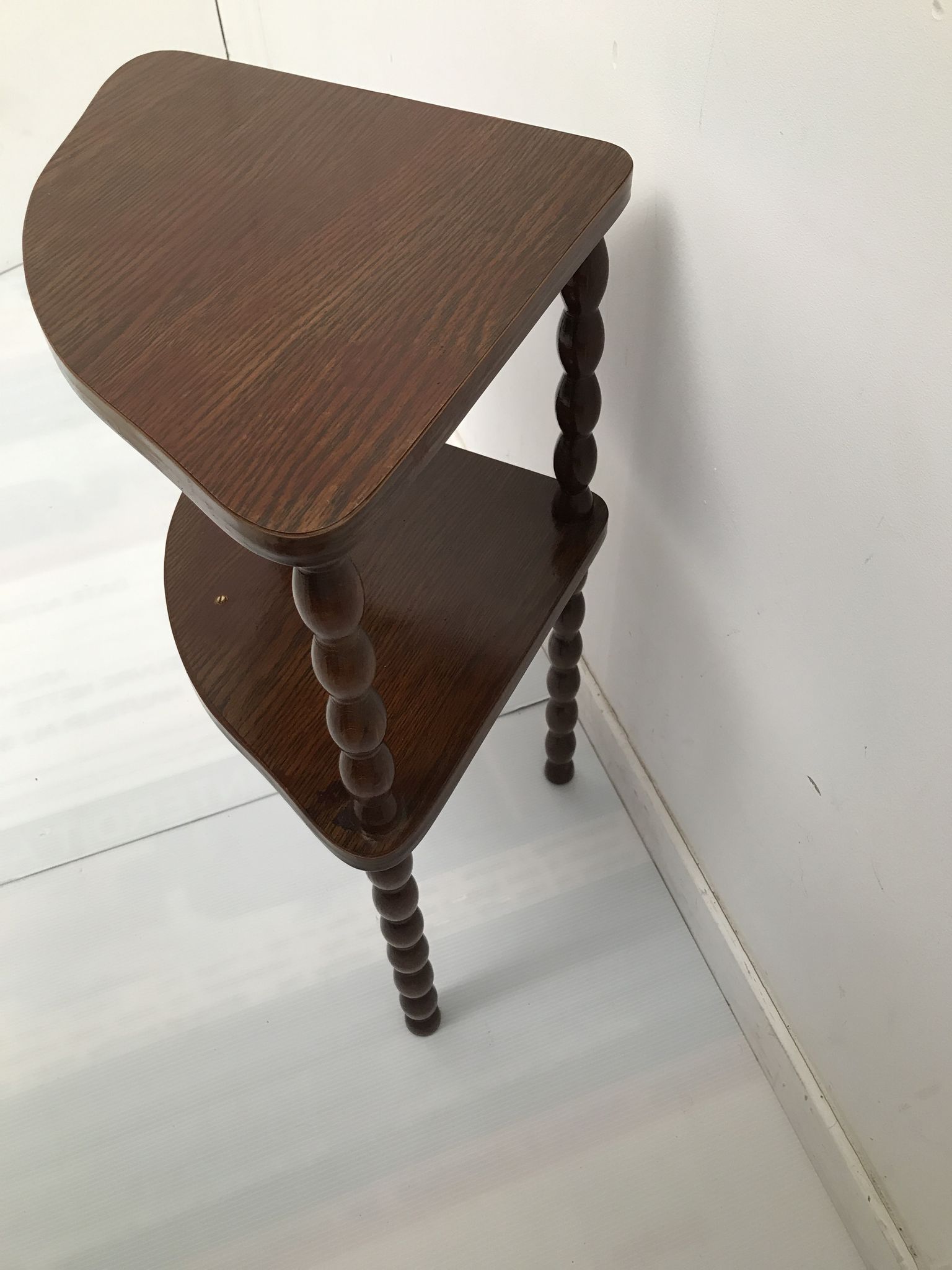 Wooden corner sellette turned vintage vintage louis XIII style