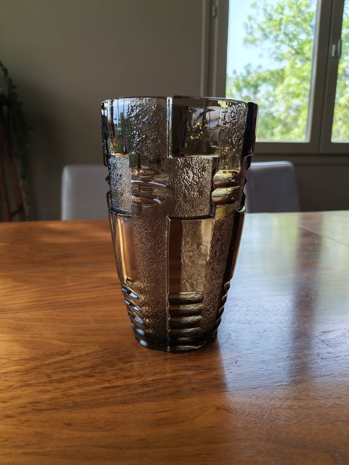 Art Deco vase in brown glass