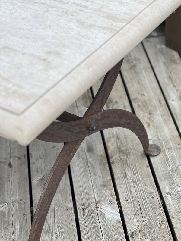 Table à manger intérieur ou extérieur