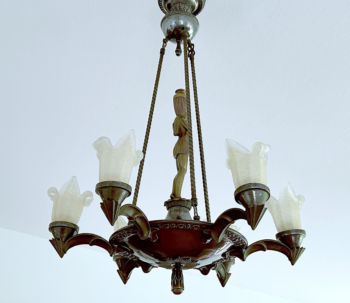 Large Art Deco sculptural chandelier in bronze and glass, 1930s