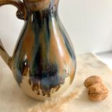 Pitcher in flamed sandstone