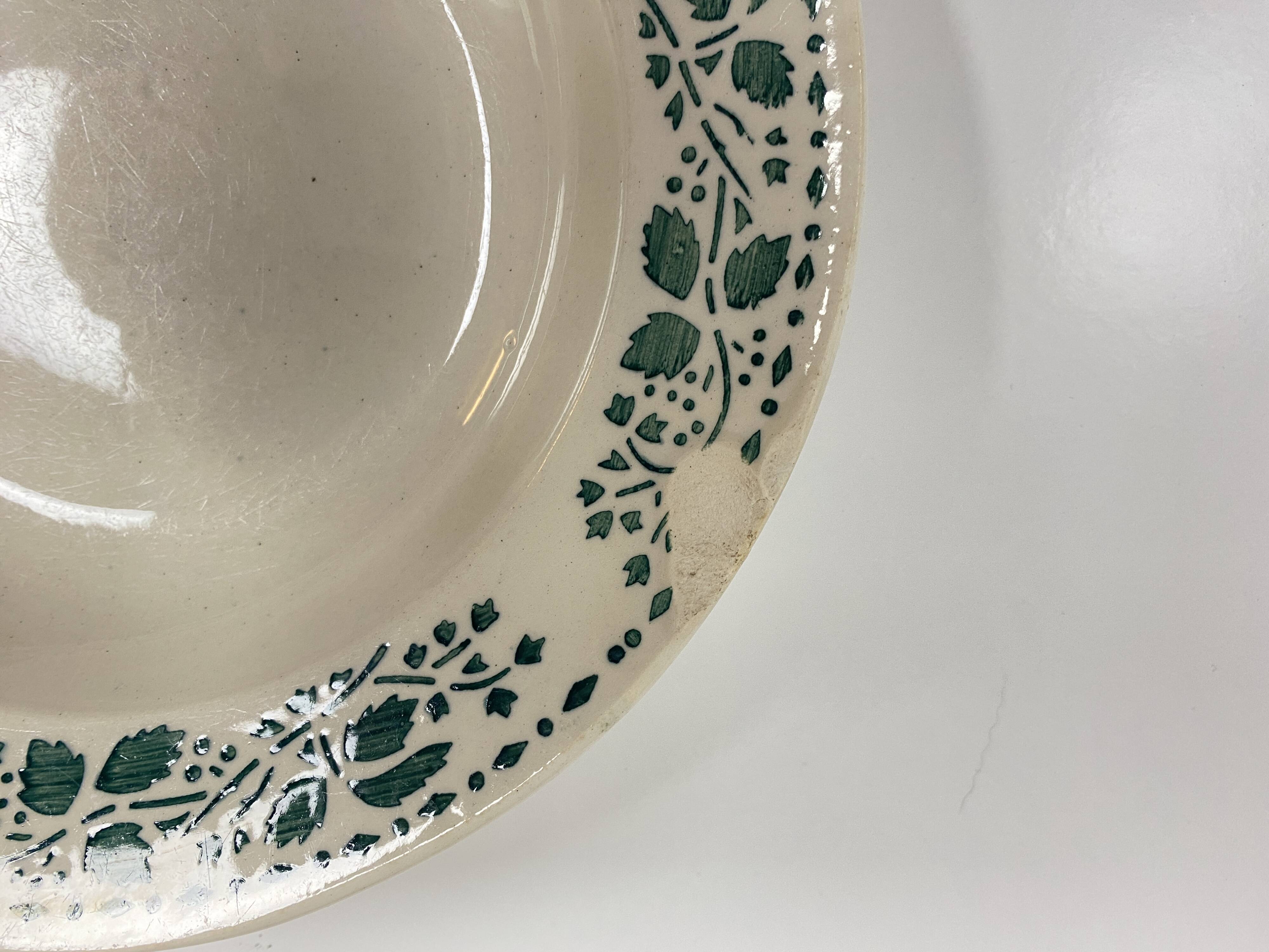Deep plate, Terre de Fer, Choisy le roi, green stencil with leaf motif