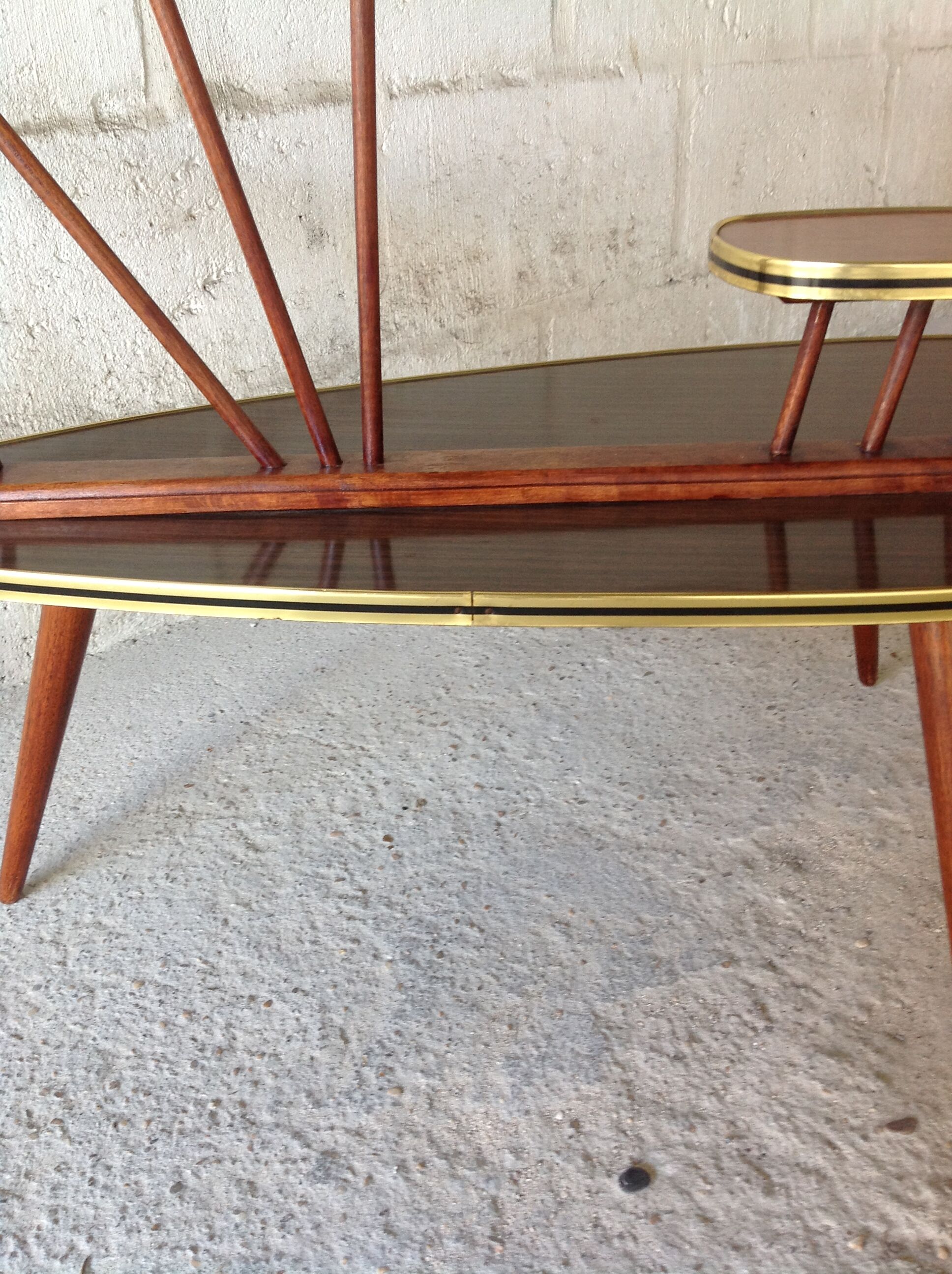 Vintage plant holder in formica