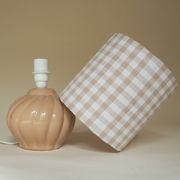 Lampe en céramique avec abat-jour en coton vichy