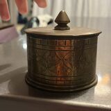 Tobacco pot