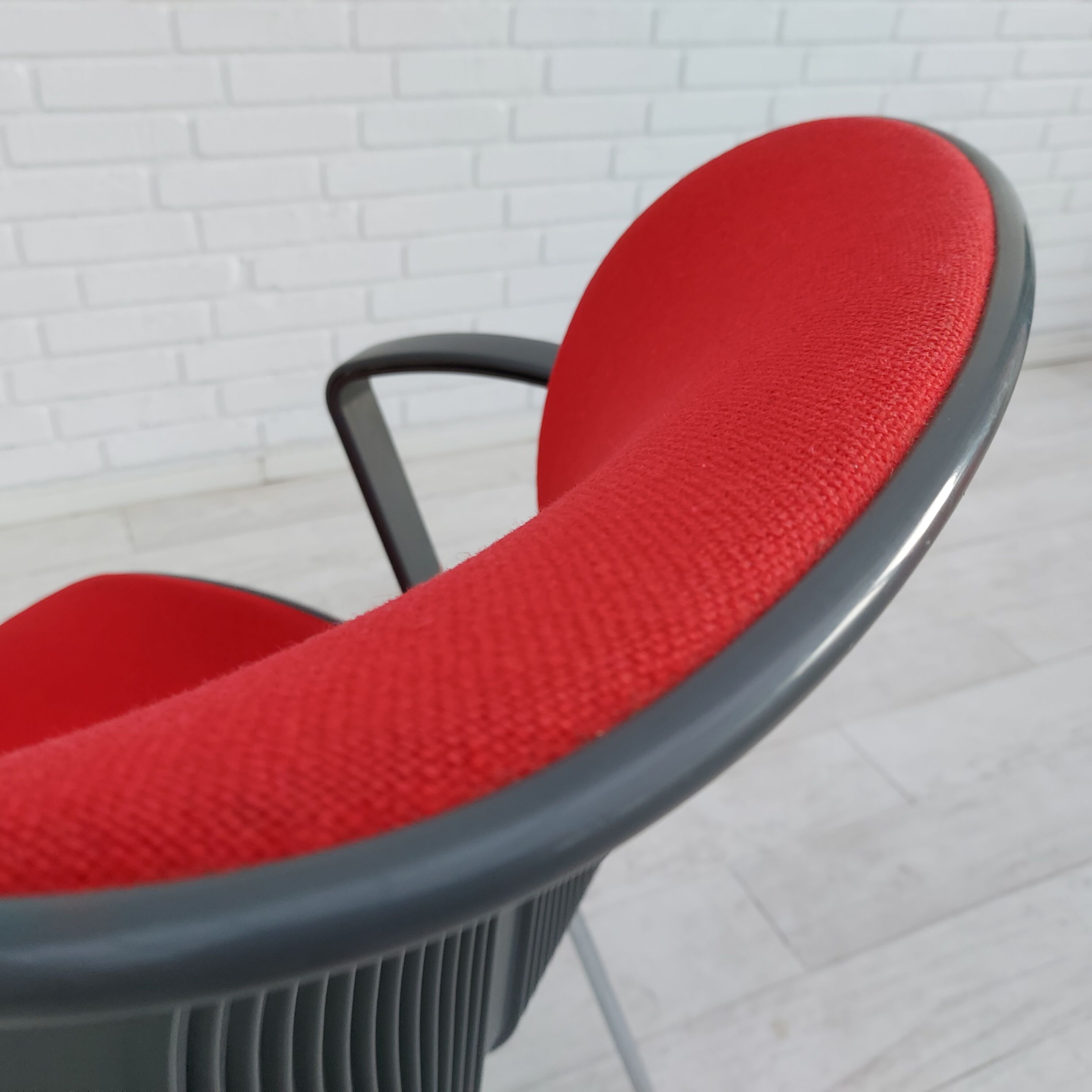 90s, Danish design by Alfred Homann, set of six "Ensemble" chairs, original condition