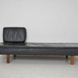 Day bed, vintage bench sofa dating from the 70s.