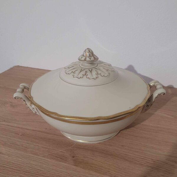Soupière en porcelaine