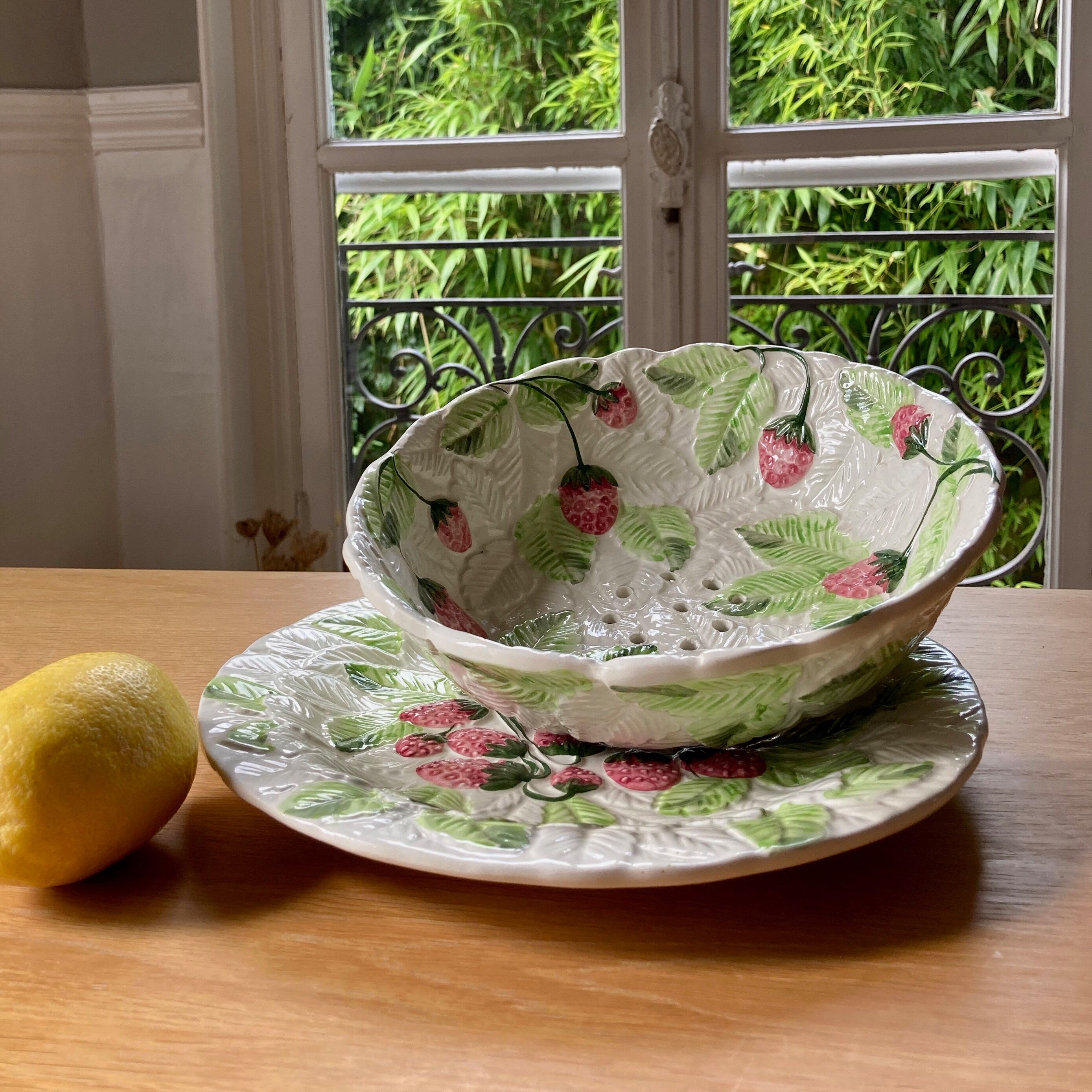 Set salad bowl fruit drainer and dish slurry