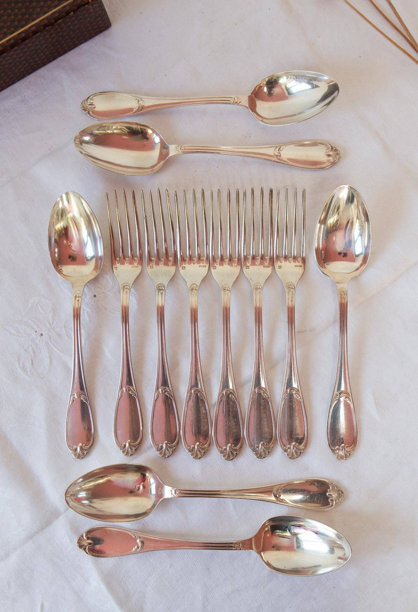 Suite de couverts ercuis pompadour pour 6 personnes