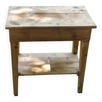 Ancienne table en bois.