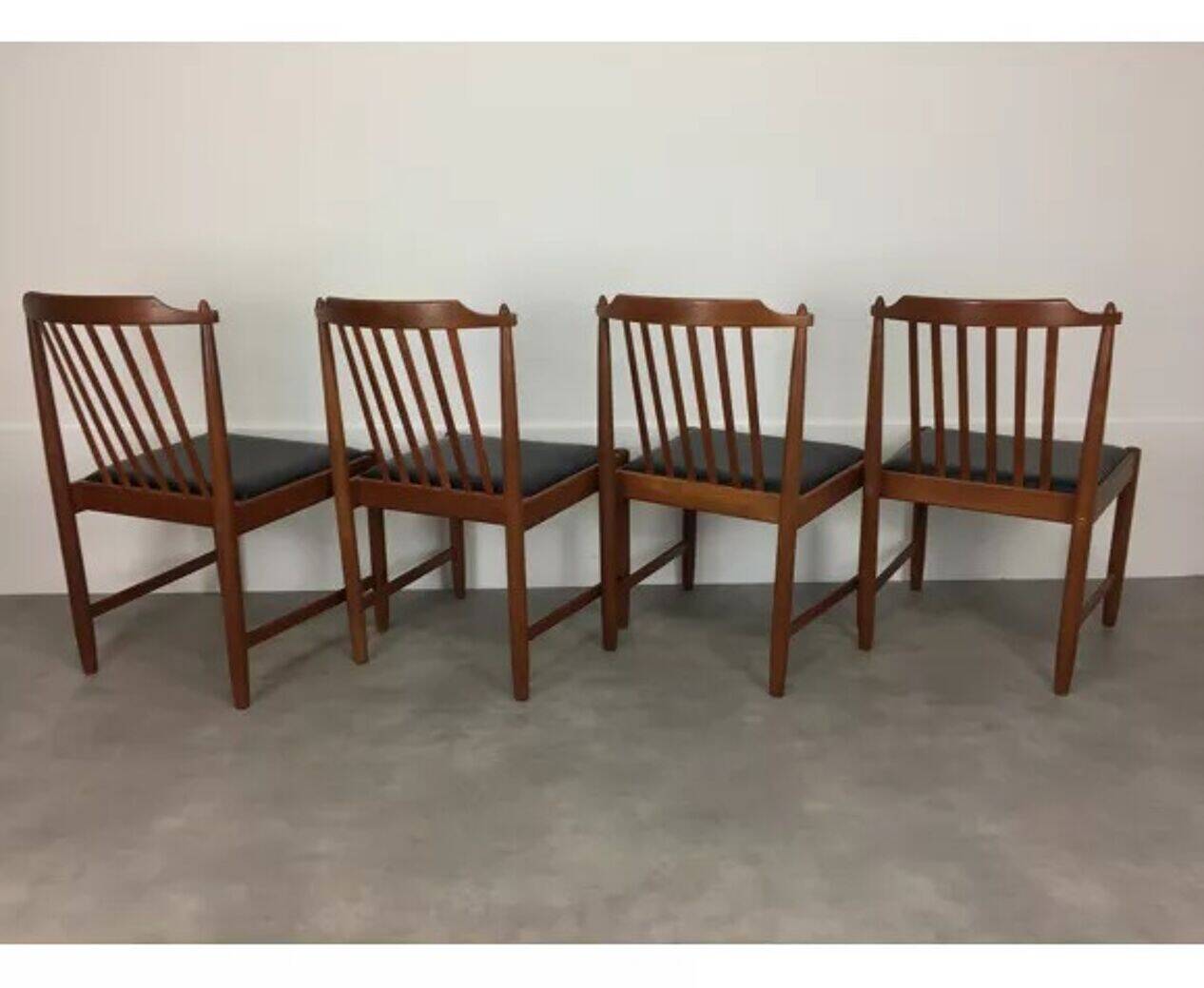 4 Scandinavian teak chairs with slats from the 1960s.
