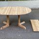 Table à manger ronde décapée extensible Rainer Daumiller Hirtshals Sawaerk